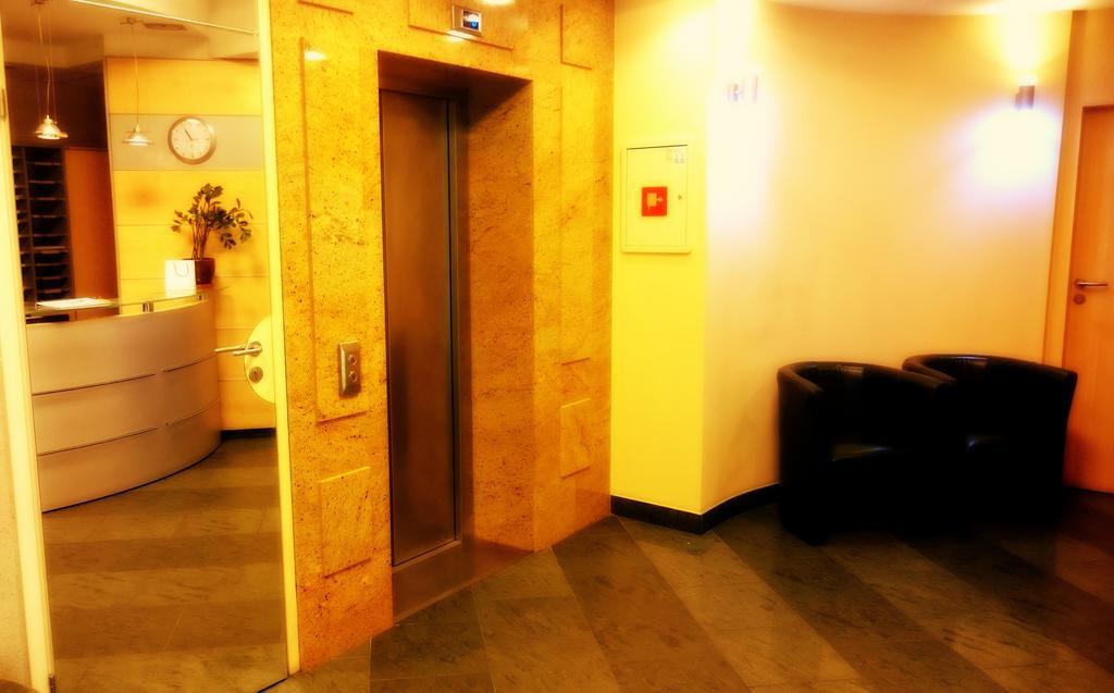 Wdj Hostel Warsaw Luaran gambar